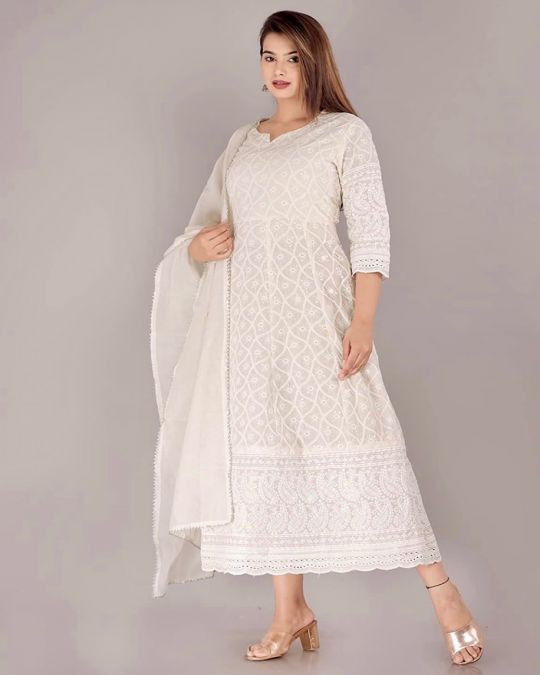 White Embroidery Gown with Duppata