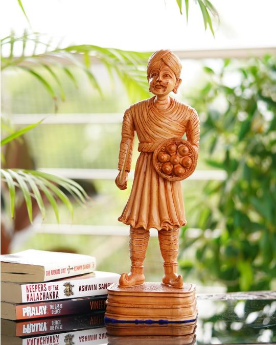 Maharaja Hand-Carved Wooden Statue