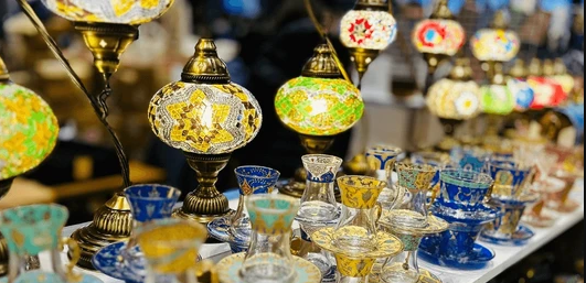 Explore the Beauty of Crystal/Glass Handicraft